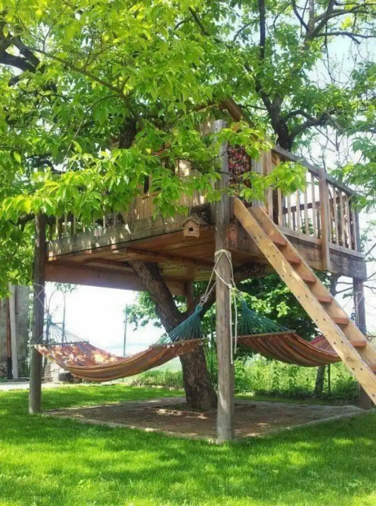 Kids playhouse with hammocks