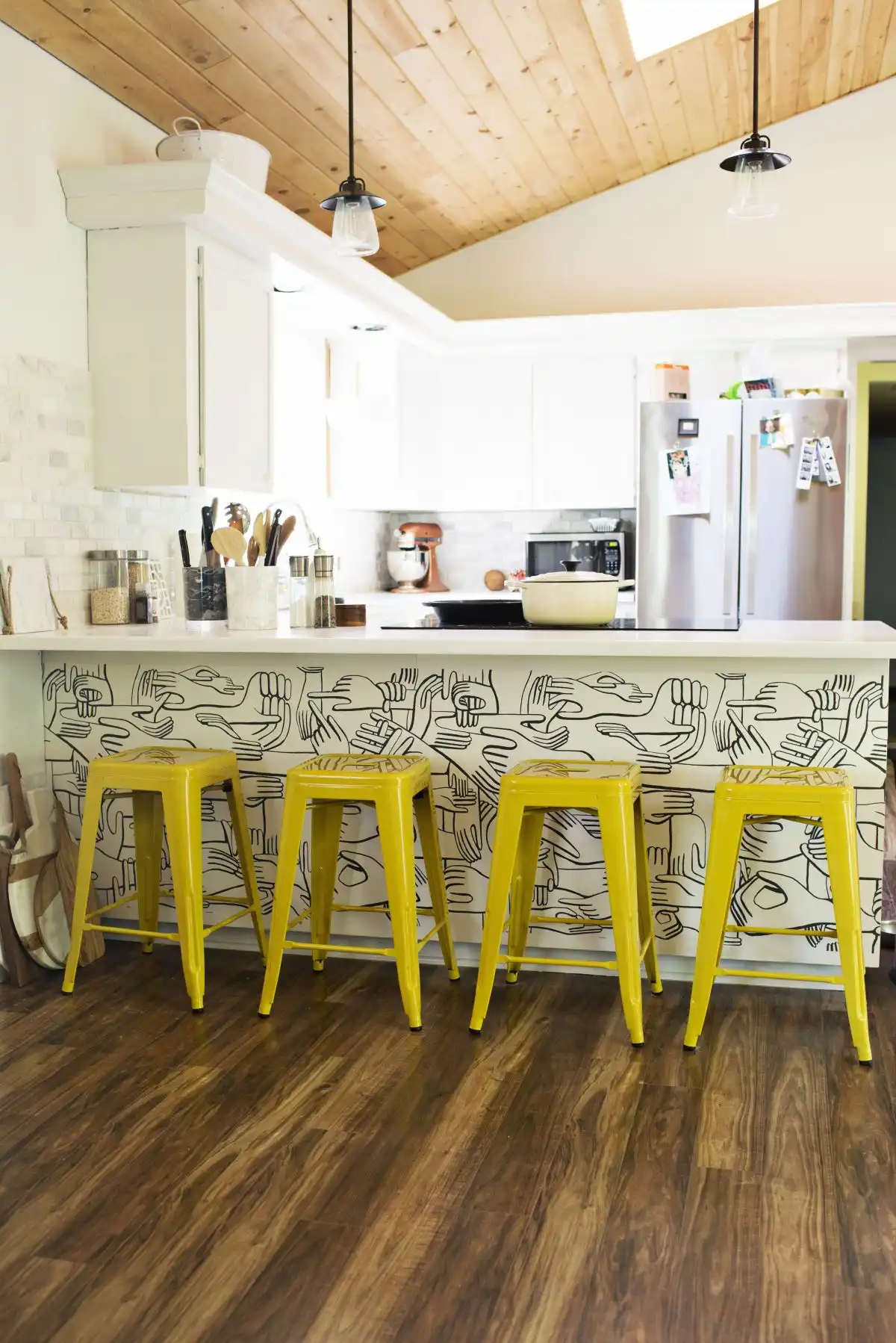 Kitchen Island Wallpaper