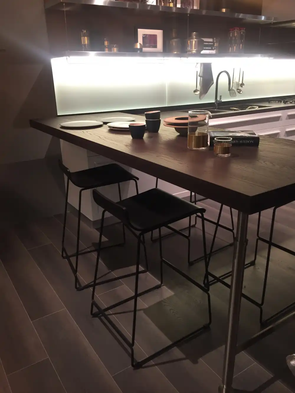 Kitchen counter stools frame