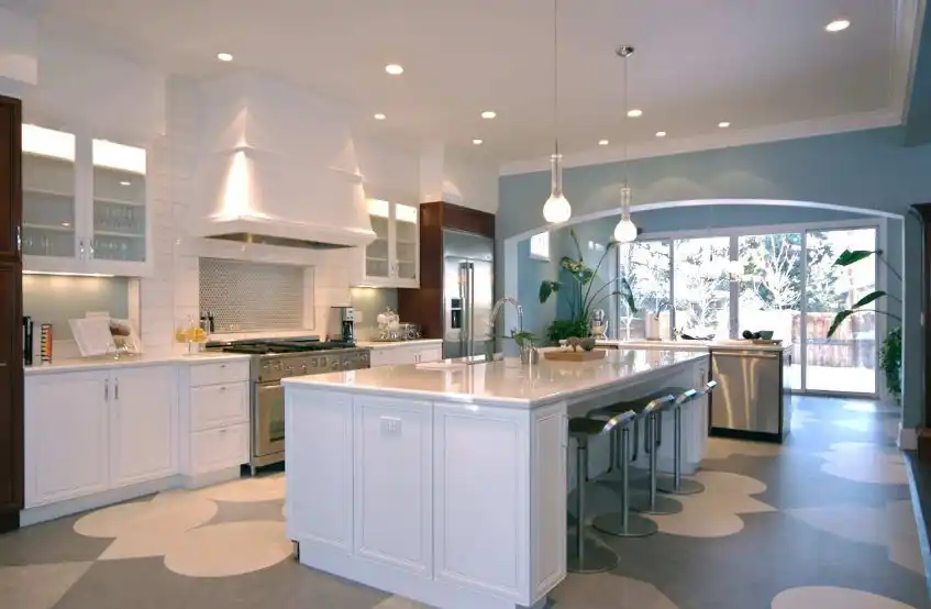 Kitchen layout with Linoleum flooring