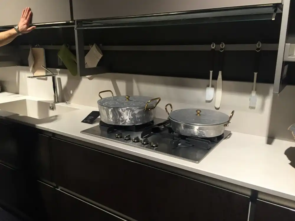 LArge two burners kitchen stove