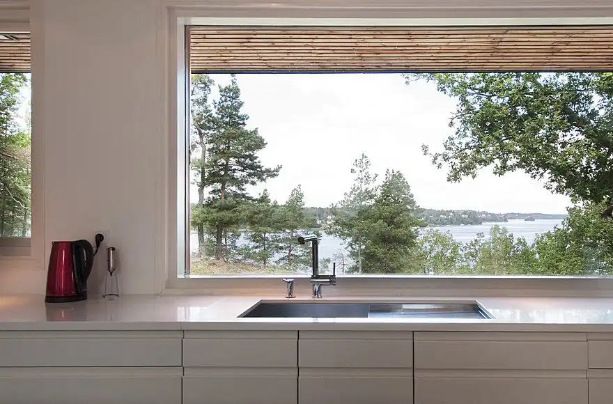 Lakeside Villa in Danderyd by Rahel Belatchew Lerdell