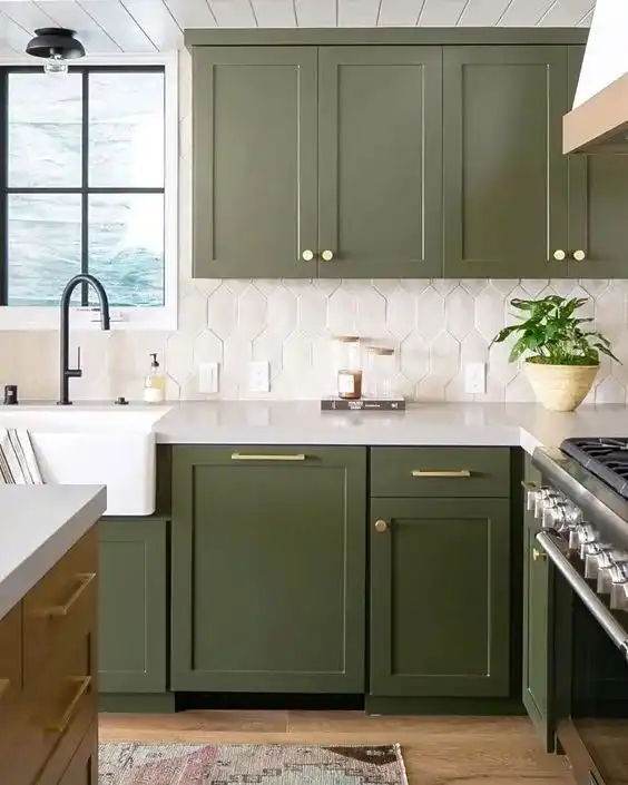 Large White Picket Fence Backsplash