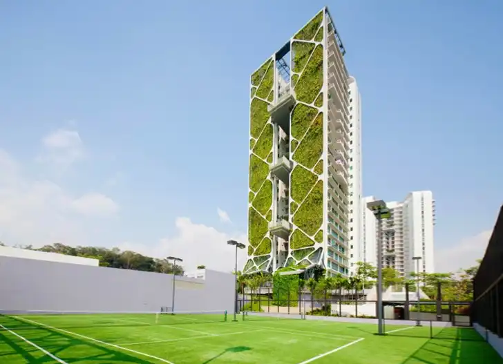 Largest Vertical Garden Sets Guinness Record at Singapore