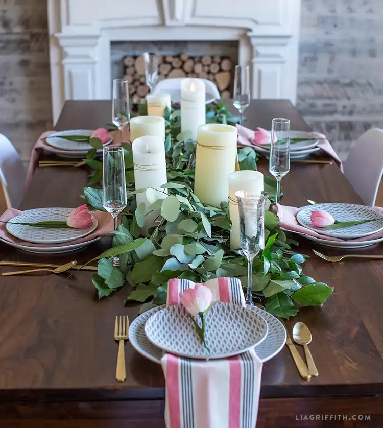 Leaf Alternative Table Runner