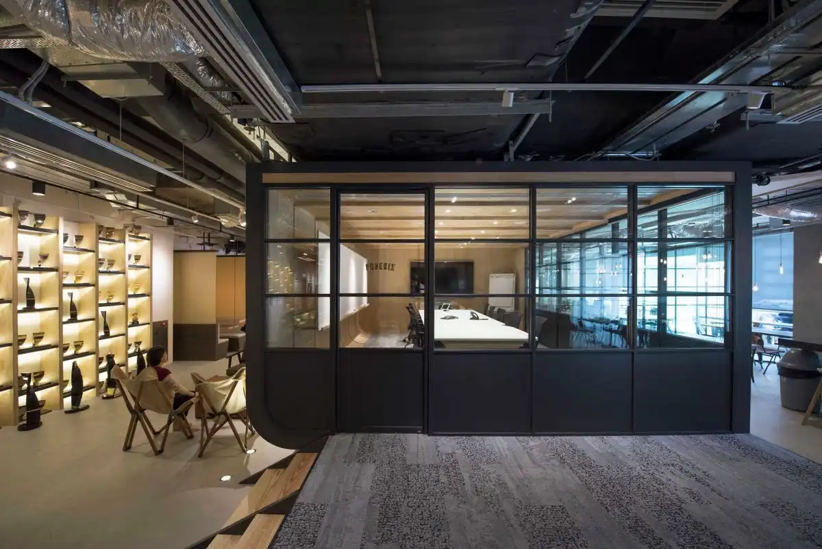 Leo Burnett HQ meetin area