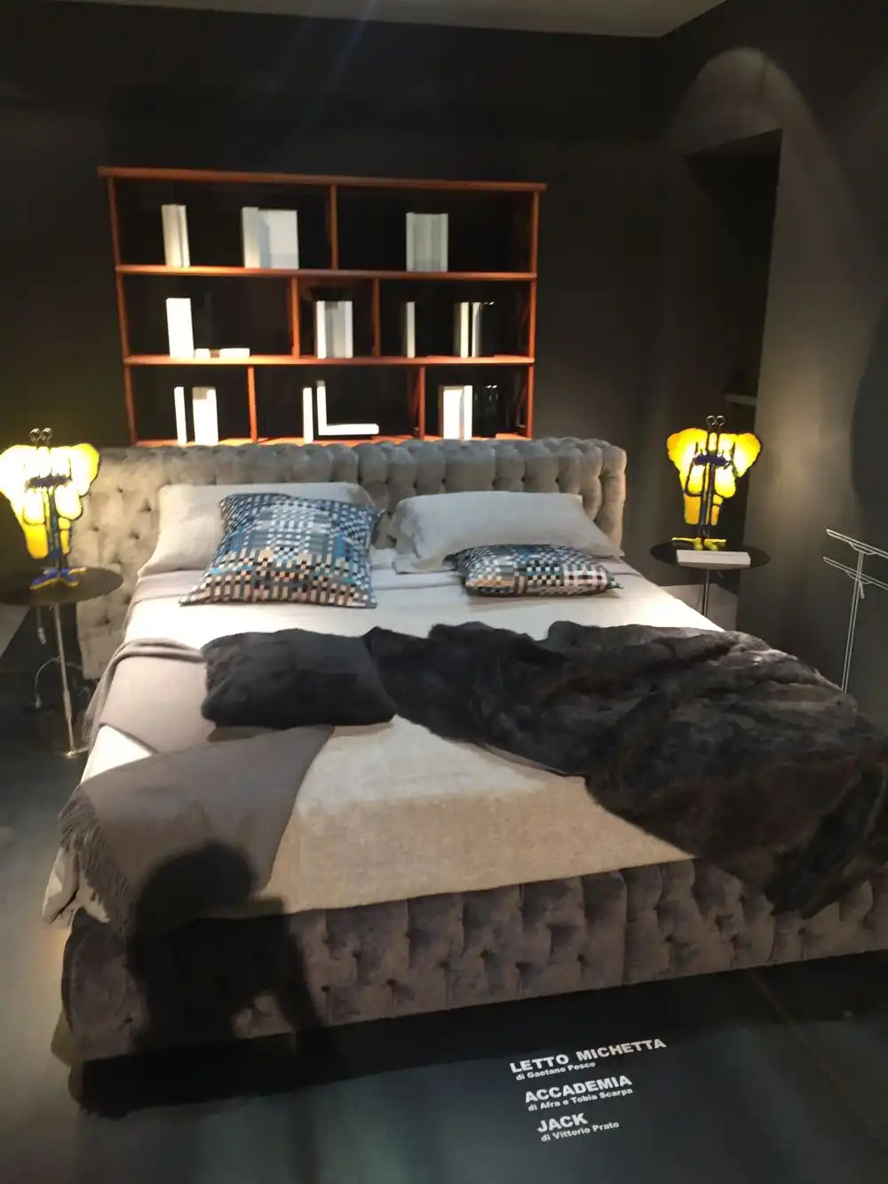 Letto michetta velvet tufted bed frame and headboard