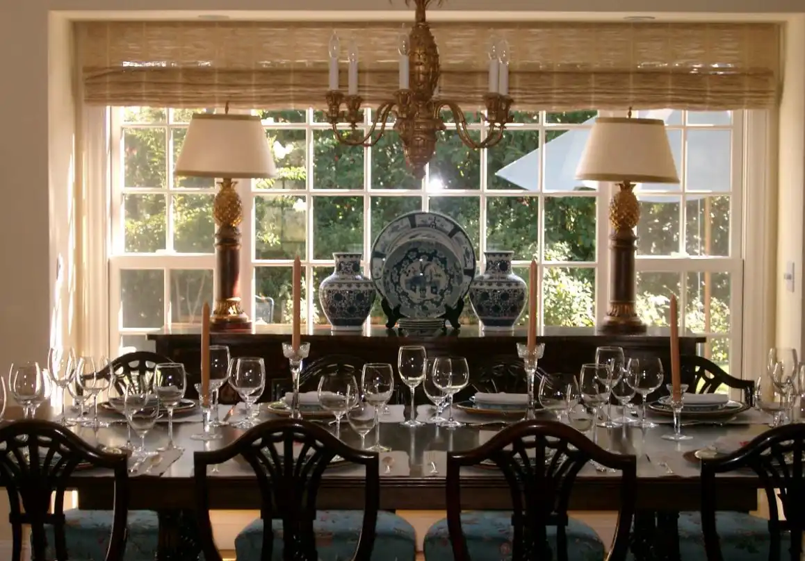Lighting fixtures with pineapple pattern