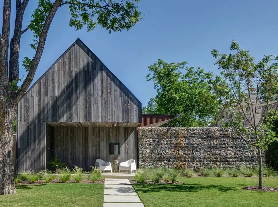 Reclaimed Materials, Prairie Design Come Together in Spectacular Texas Family Home
