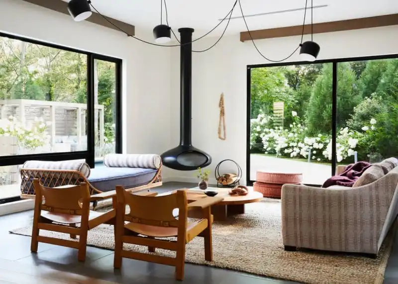 Living room by interior design firm Jesse Parris Lamb