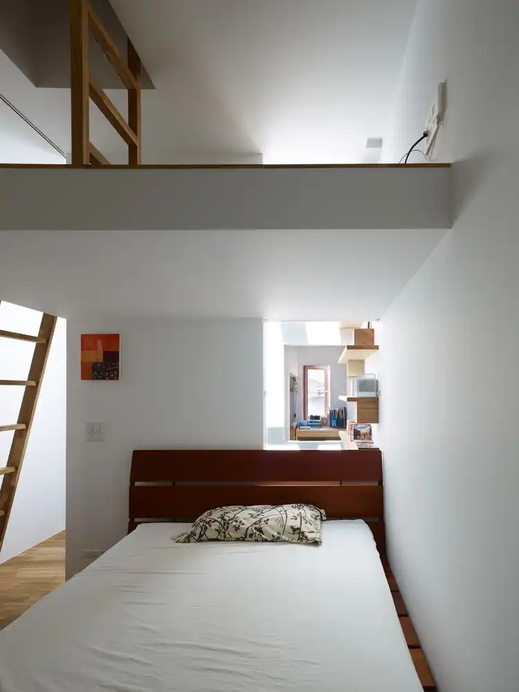 Loft bedroom design with simple accessories