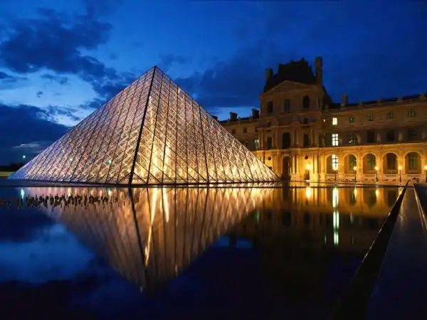 Louvre Pyramid