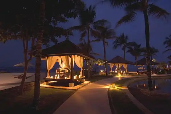 Luxury Conrad Bali3