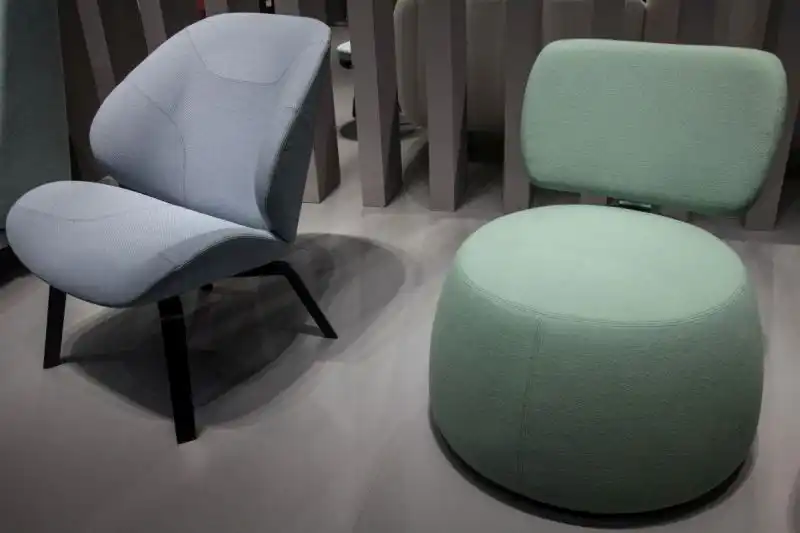 How To Properly Choose And Use The Living Room Chairs