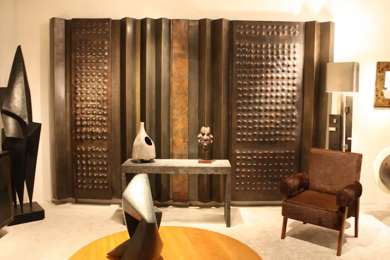 The massive screen could anchor a multitude of room styles.