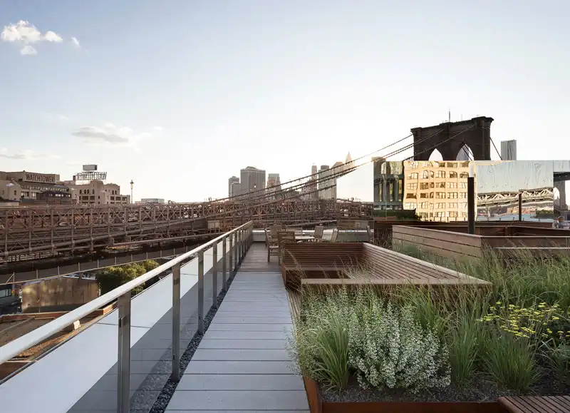 Mahattan Rooftop New York Garden - Bench