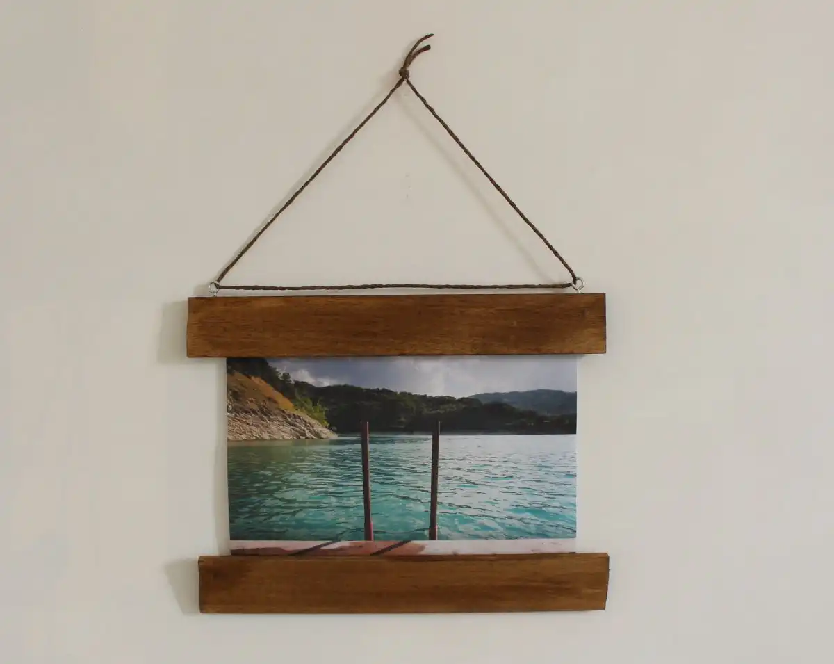 Make a DIY Photo Frame With No Glass