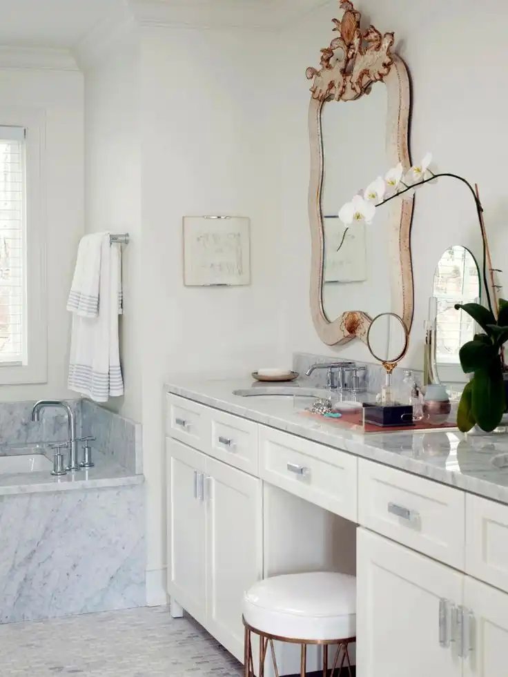 Makeup vanity mirror