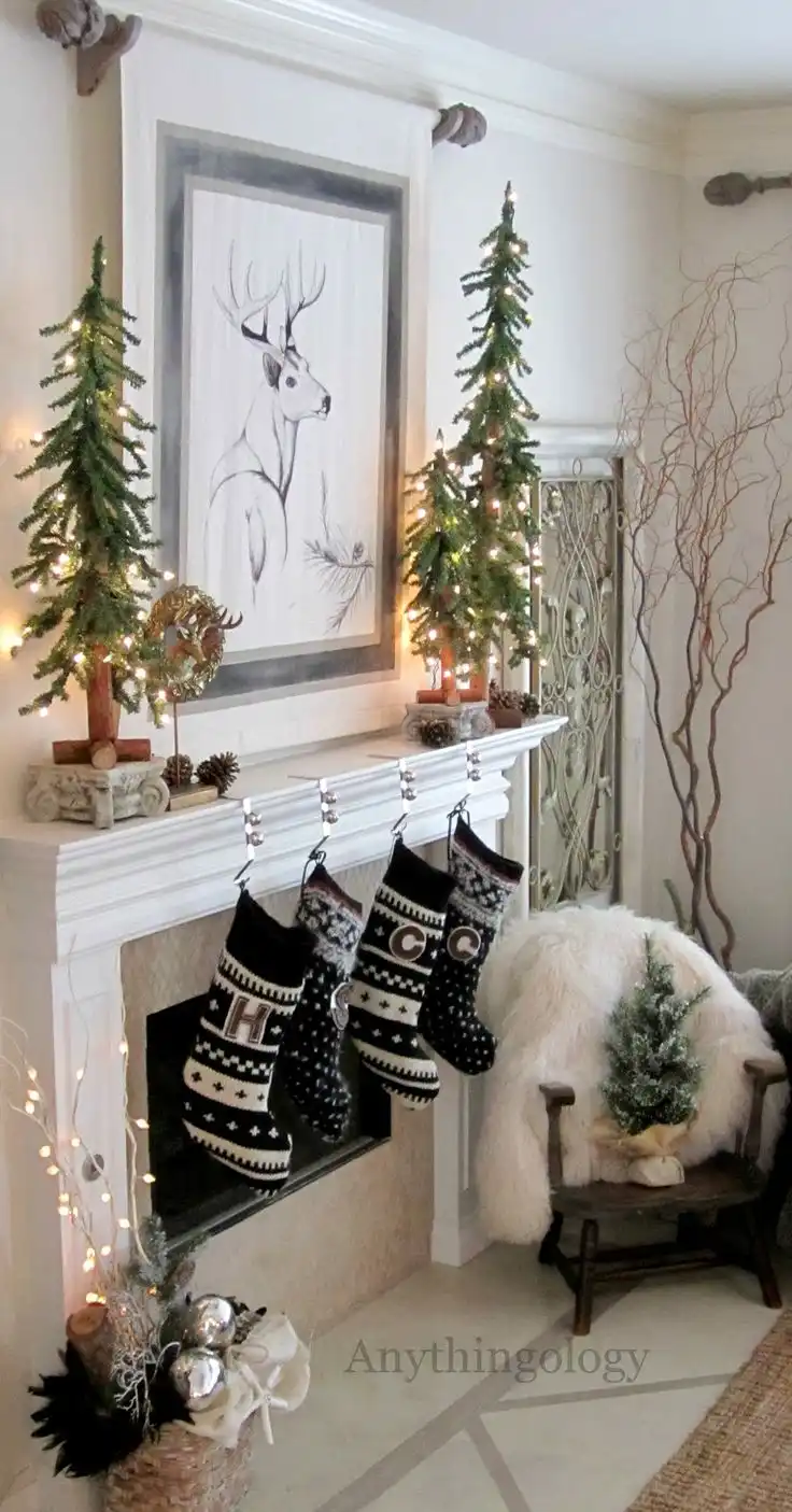 Mantel banner art
