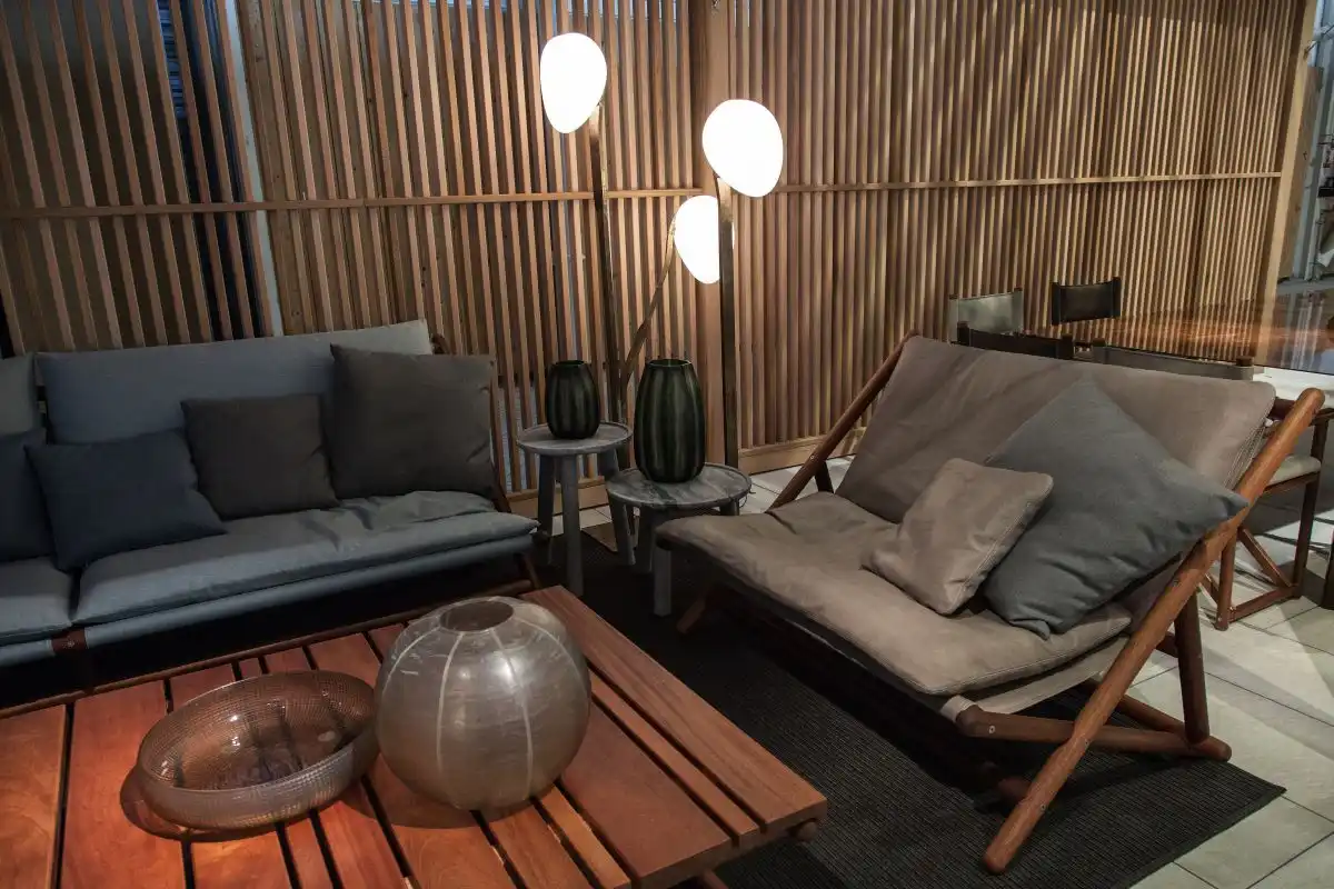 Stylish Pool Furniture Designs Invite You Out To Enjoy The Summer
