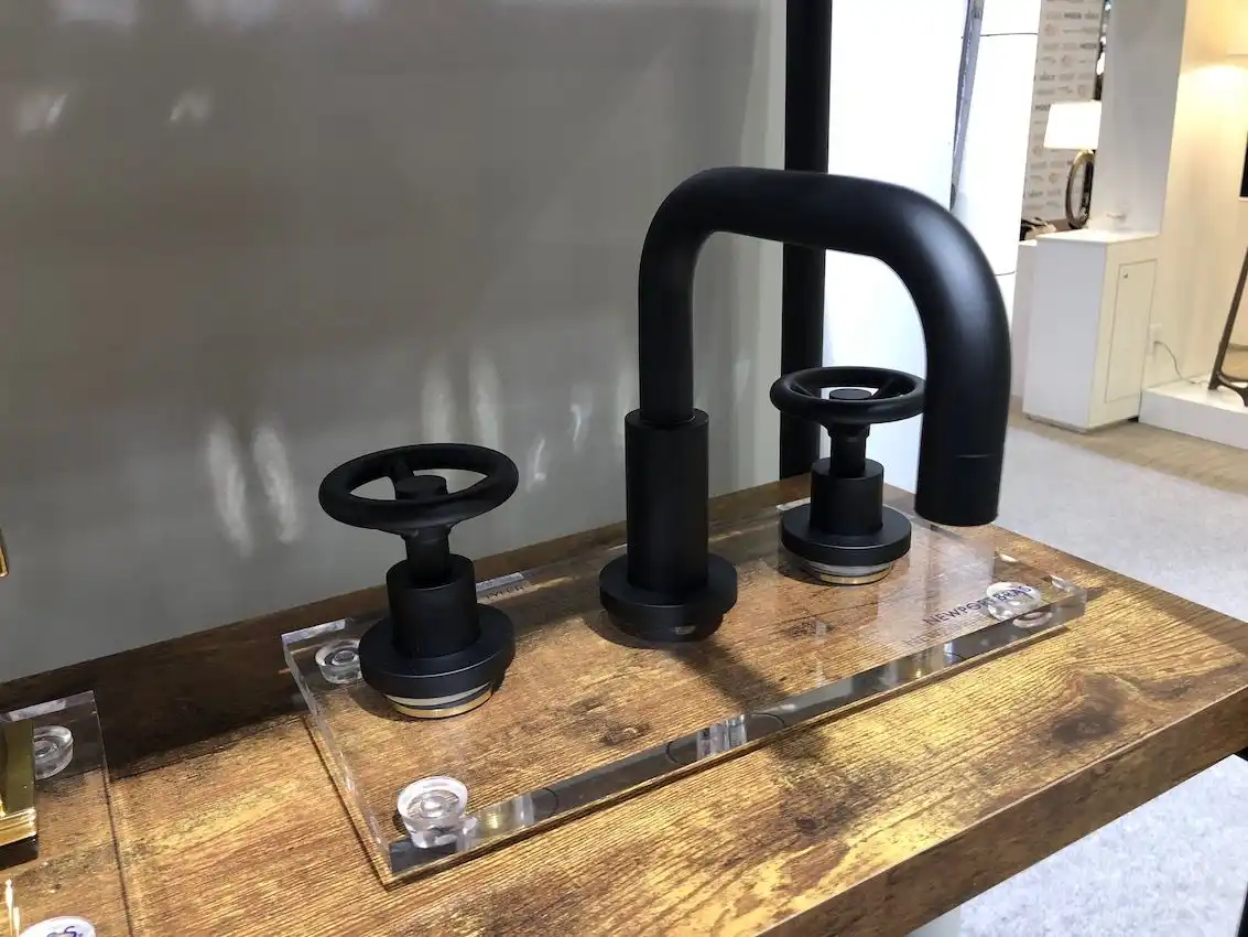 Get Your House Ready for 2019 With These 10 Bathroom Hardware Trends