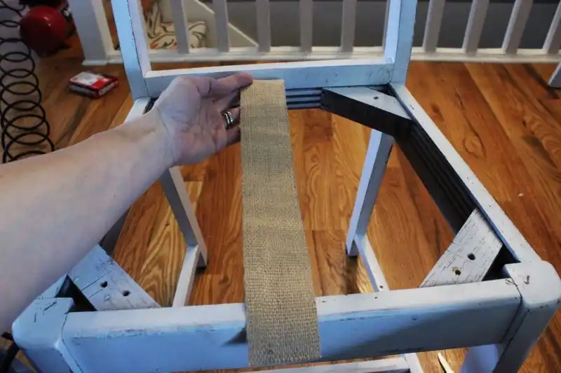 Measure the chair jute