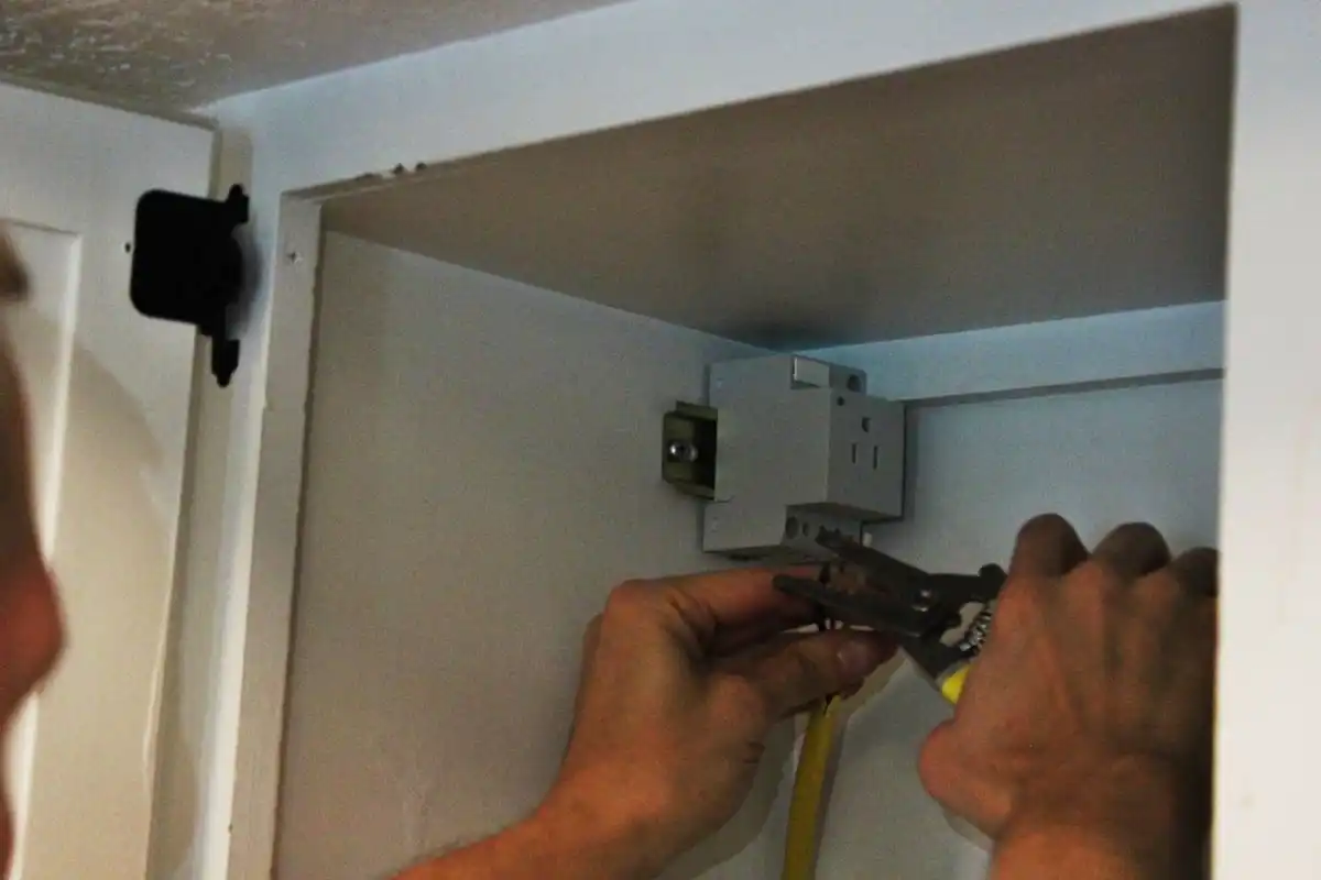 Measuring carefully and trim the wires