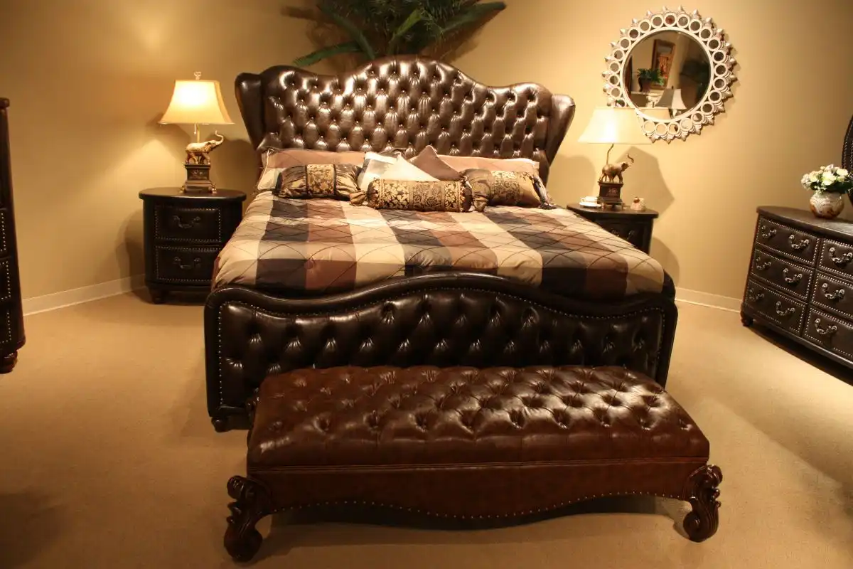 Men cave masculine bedroom bed in leather with tufted design