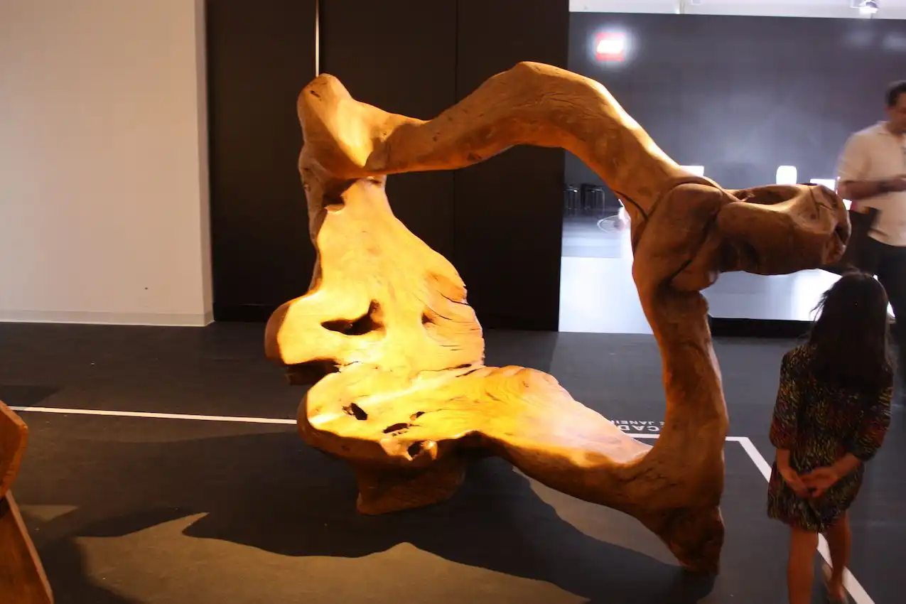 The Inquirim Chaise is made from Pequi wood.