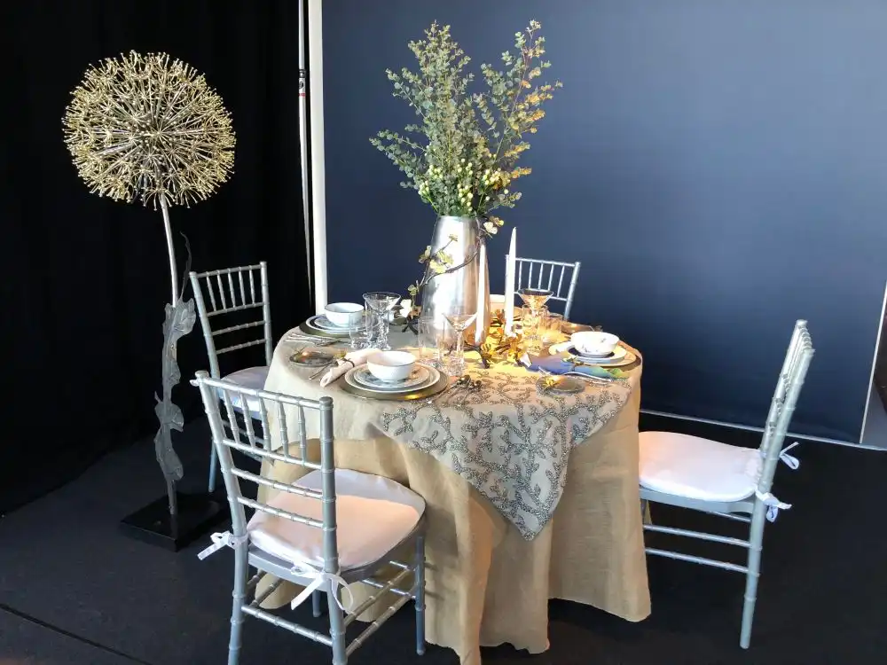 Metalic dining table centerpiece