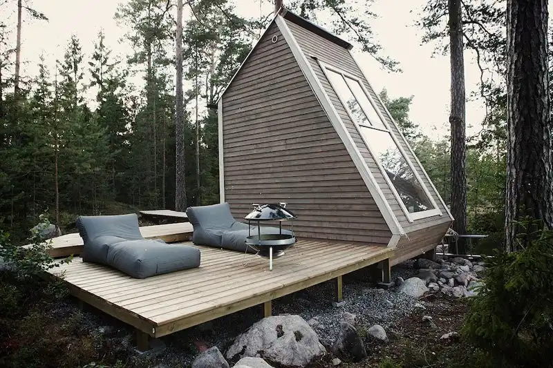 Micro cabin in Finland by robin falck