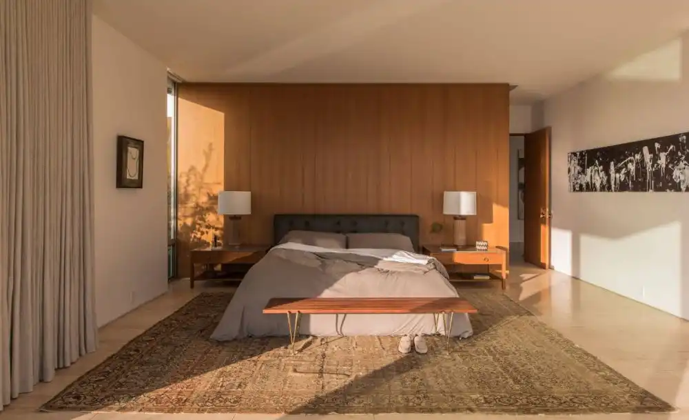 Mid century bench at the end of bed