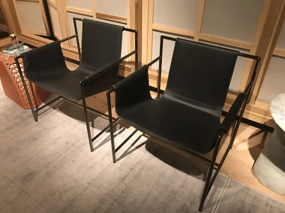 Ming’s Heart Blak Leather Chairs from Potrona Frau