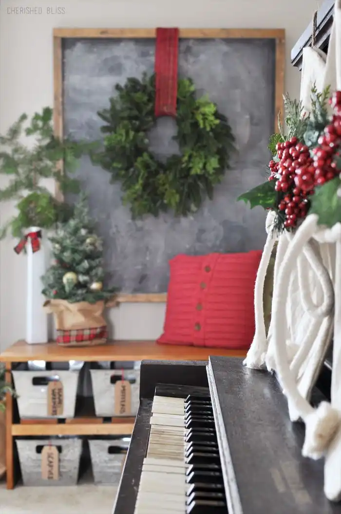 Mini green wreaths on the wall