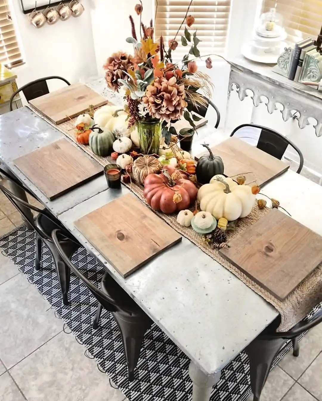 Rustic Fall Tablescapes Decor