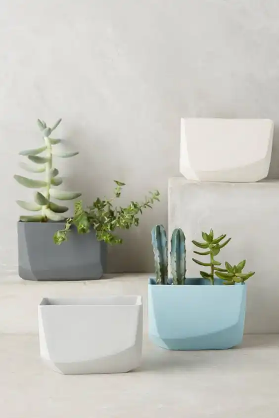 Minimal crystal planters