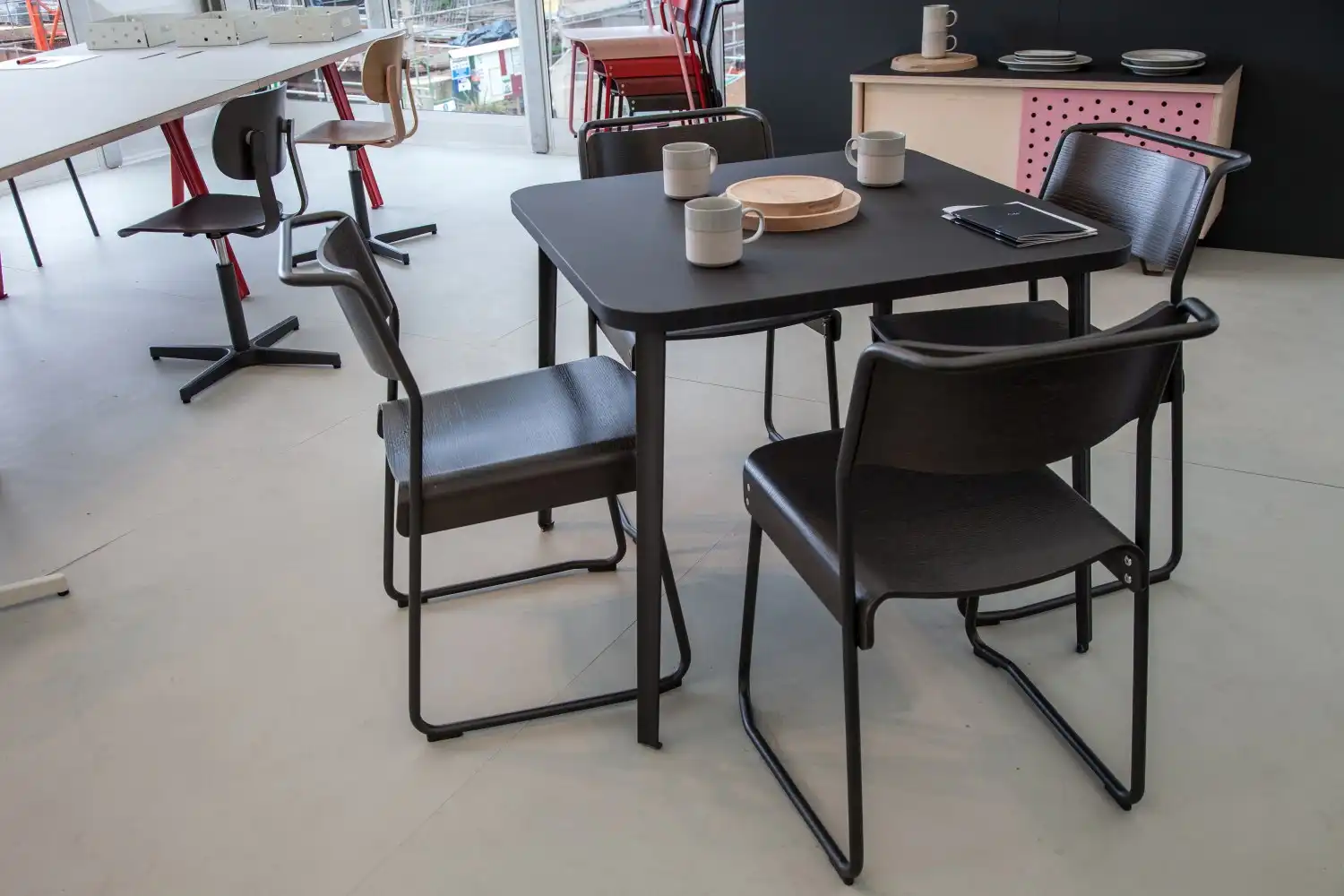 Exploring the Influence of Minimalism on Minimalist Interior Design