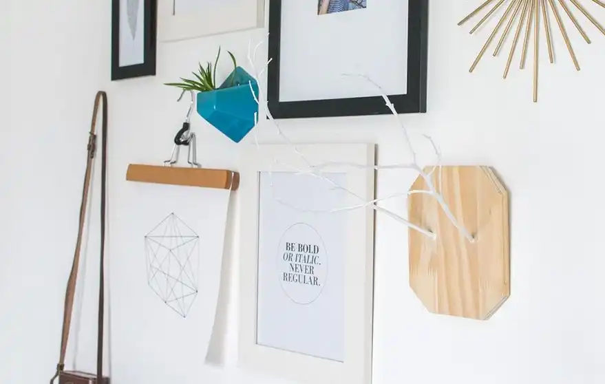 Minimalit wall decor