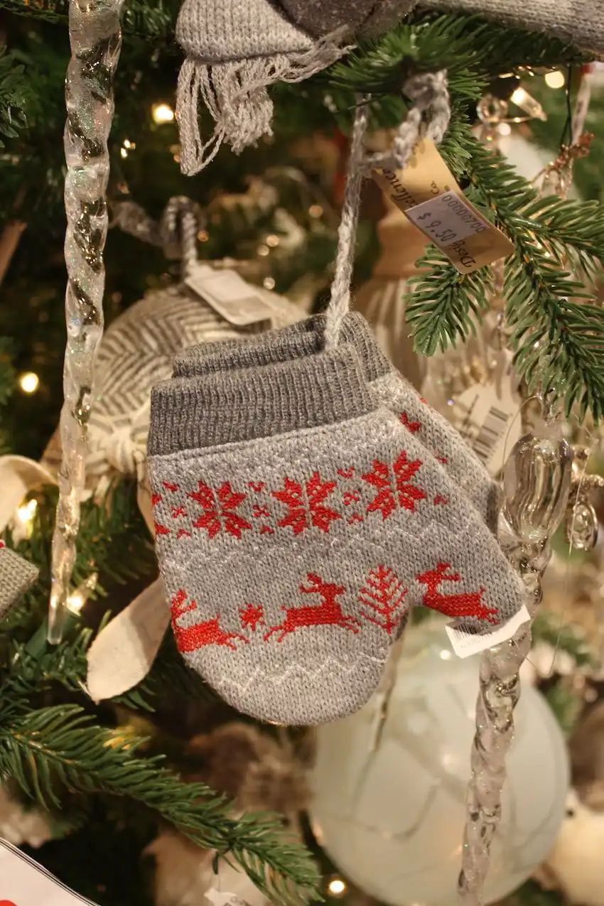 Cute little mitten ornaments are a fun addition to any tree, but especially a natural-themed tree.