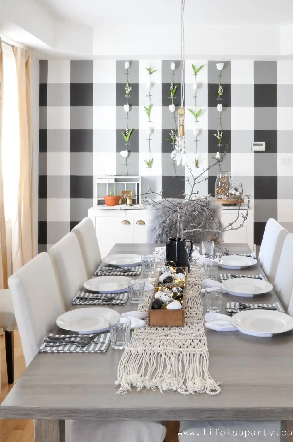 Modern Easter Egg Table