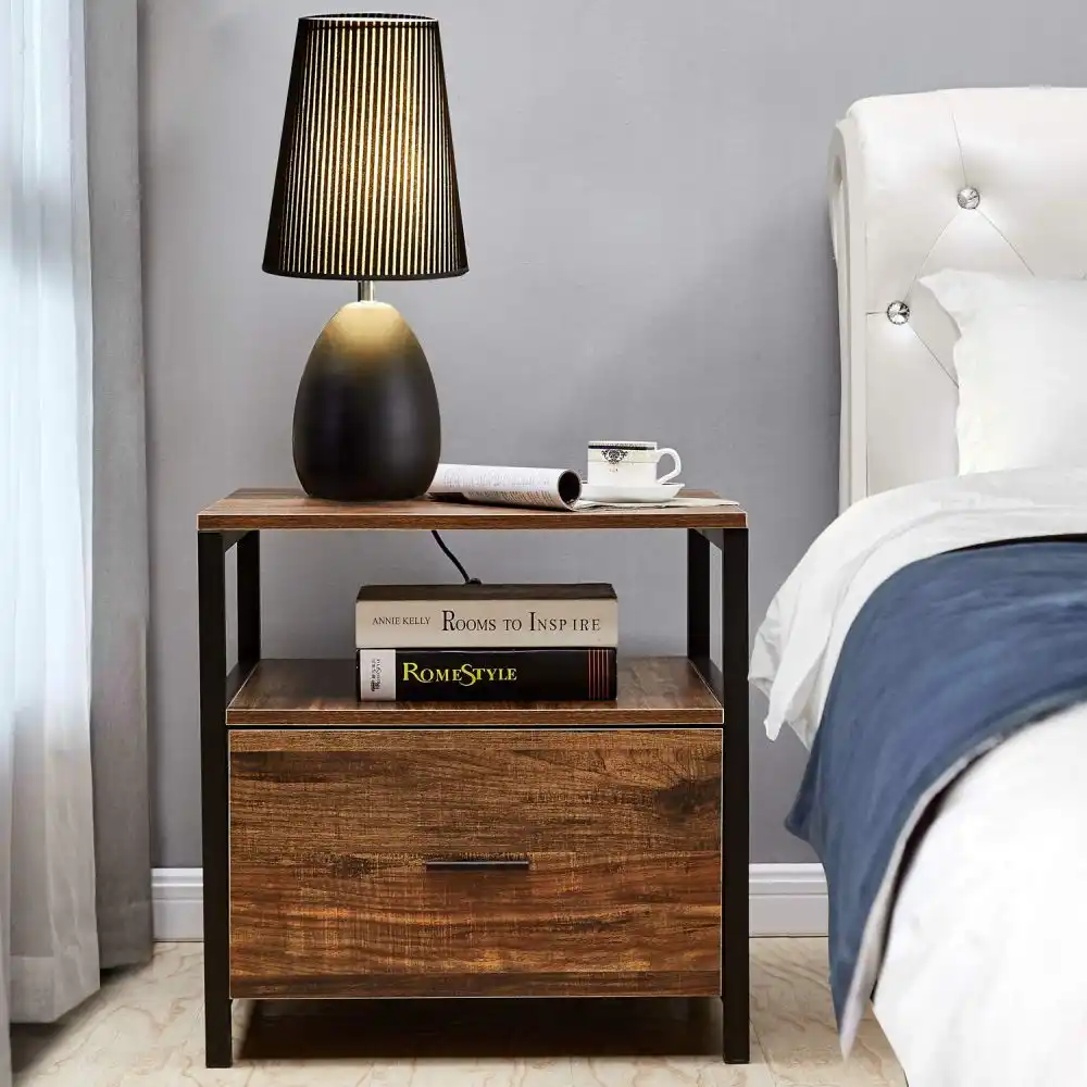 Compact Vecelo nightstand with drawer