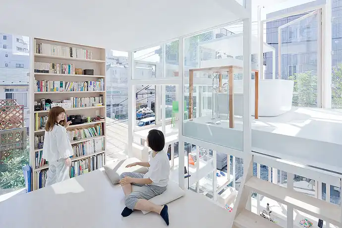 Modern Transparent House Glass