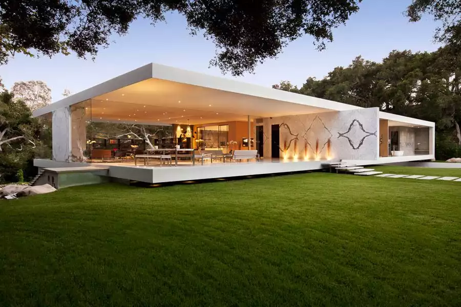 Modern residence Ultramodern Glass Pavilion by Steve Hermann