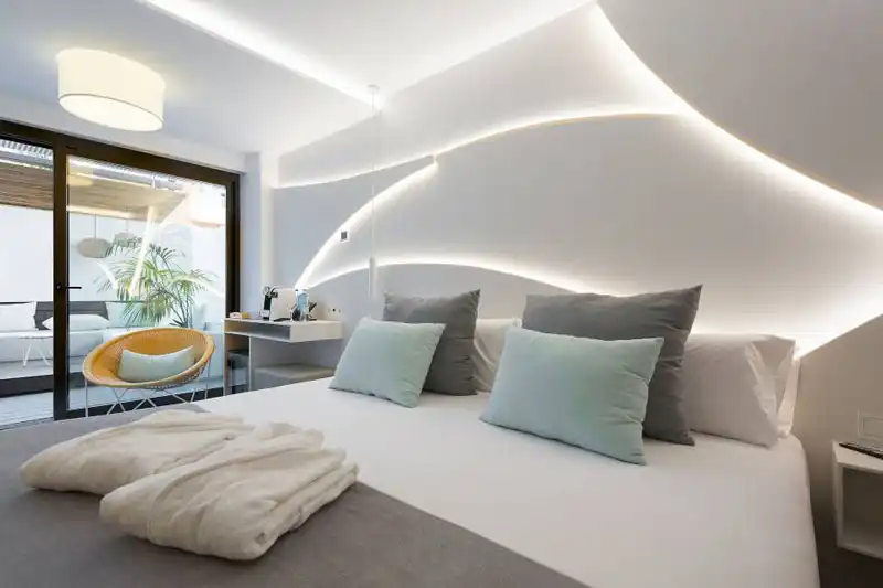Decorate an accent wall with LED light strips