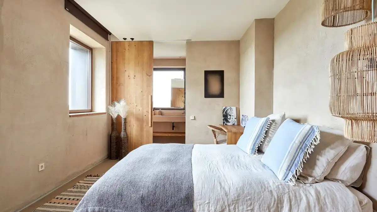 Modern traditional house in spain Grand by Lado Blanco Arquitecturas bedroom
