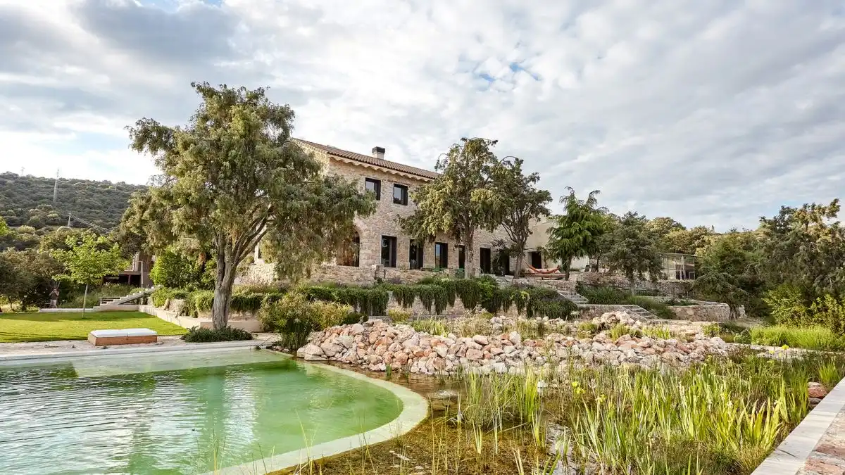 Modern traditional house in spain Grand by Lado Blanco Arquitecturas