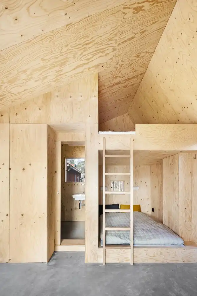 Monochrome House with plywood interior by Lookofsky Architecture- bunk beds