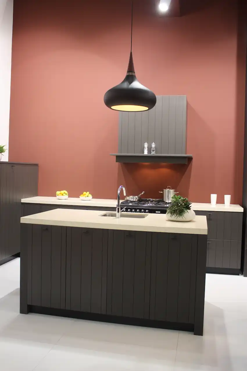 Like an onion dome, this kitchen pendant light fixture gives a pop of style to Moon's neutral and basic kitchen design.