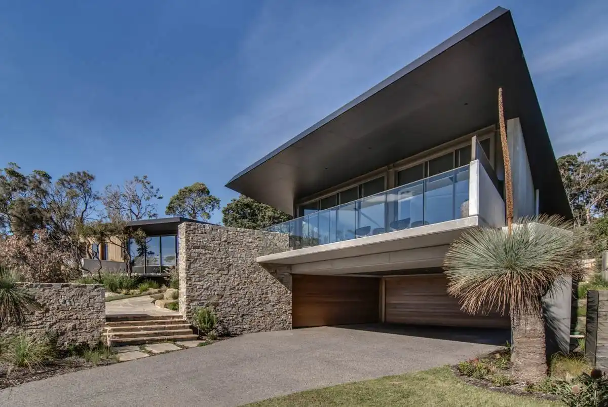 Morninton Peninsula House Australia Turco and Associates garage