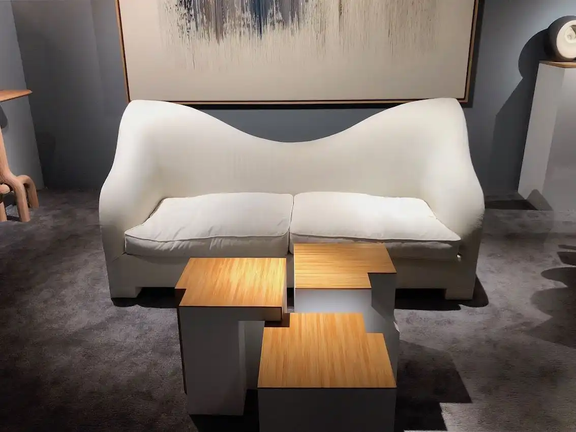 Spare, modern pieces offer a different kind of drama.